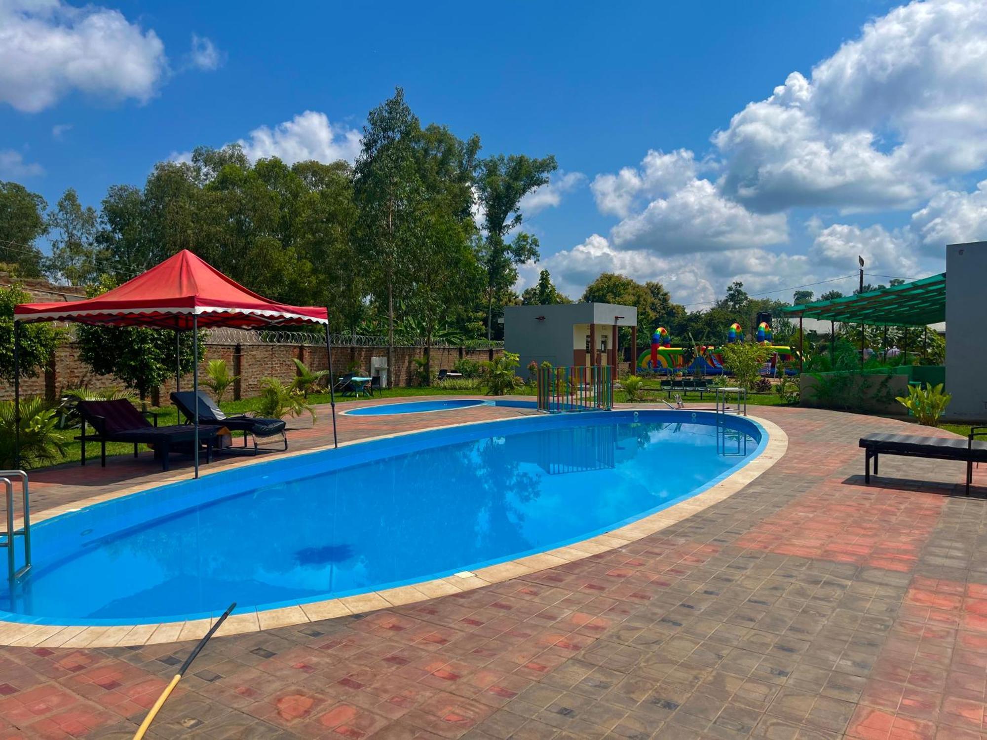 Lavic Country Resort Adjumani Esterno foto